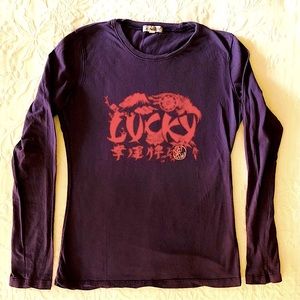Lucky Brand Tee NWOT Purple Top “LUCKY” Asian Graphic Design Long Sleeve Size S